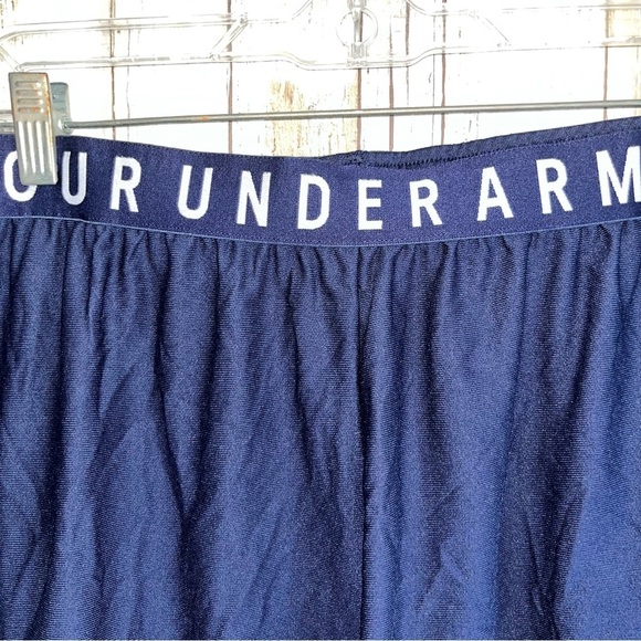 Under Armour Women’s Play Up 3.0 Shorts in navy blue with white trim Size XXL - Picture 3 of 5